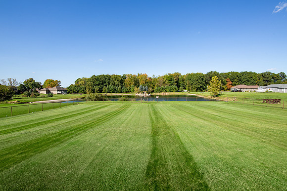 176-24865 Walton Dr-HDR