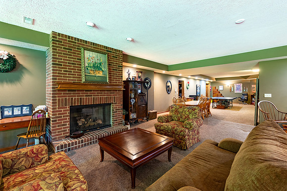 261-136 Tulip Circle-HDR