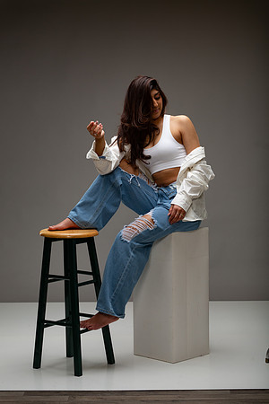 112-Natalie White Shirt Ripped Jeans