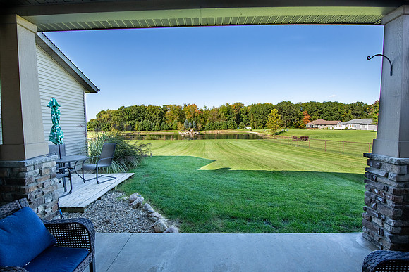 216-24865 Walton Dr-HDR
