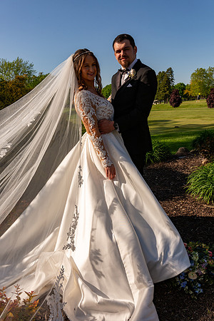 1057-DeMont_Lauren and Joseph Markiewicz