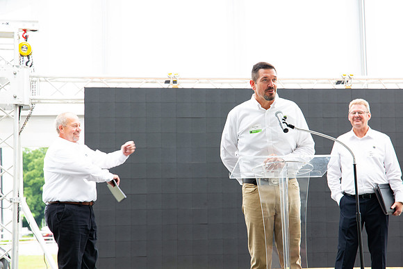 427-Arco Ribbon Cutting