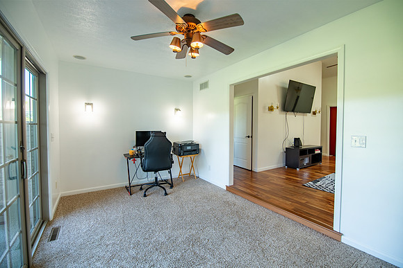 121-24865 Walton Dr-HDR