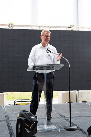 460-Arco Ribbon Cutting