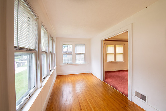 121-162 Crescent-HDR