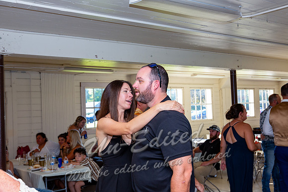 935-Kyra n Tyler Niespodziany