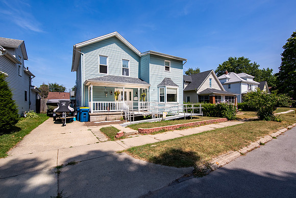 579-930 E 4th-HDR