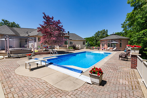 386-136 Tulip Circle-HDR