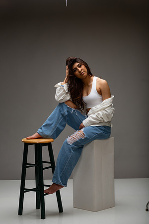 118-Natalie White Shirt Ripped Jeans